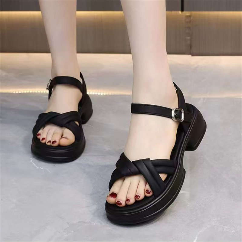 Sandals Women's Summer 2025 New Muffin Platform Leisure Sports Roman Beach Shoes One-word Belt with Skirt Shoes