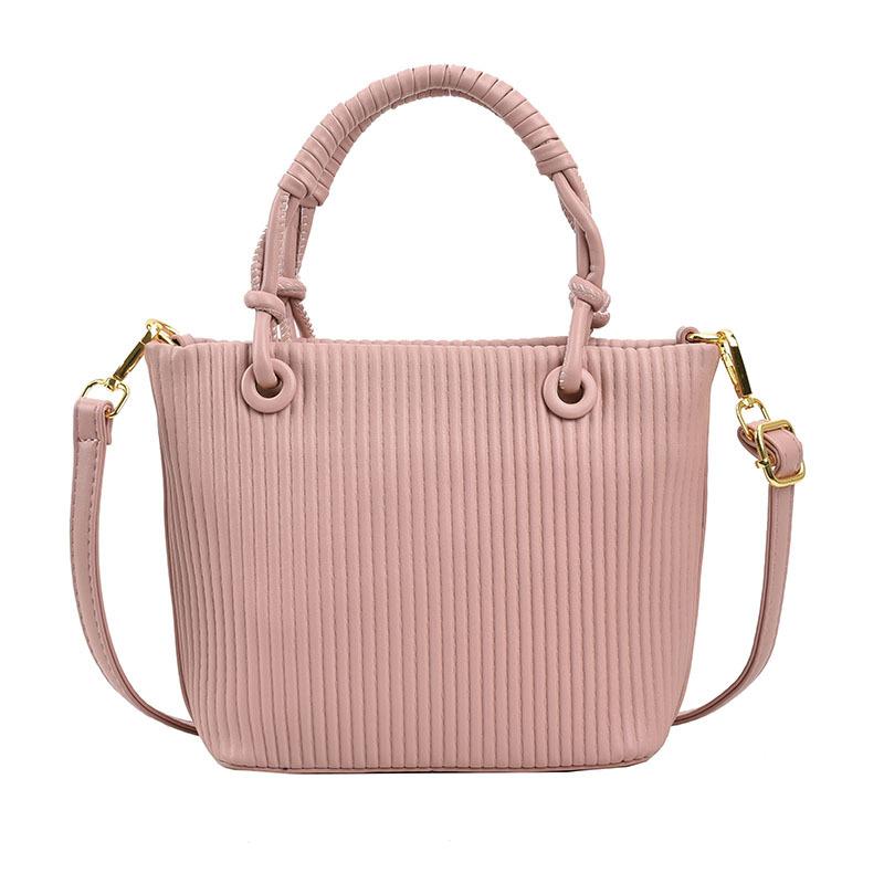 Korean Version of Fashion Women's Handbag 2025 New Pleated Bucket Bag Niche Texture Shoulder Messenger Bag