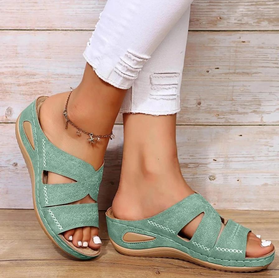 Fashion Premium Leather Flip Flops Shock-Absorbing, Comfortable Open Round Toe Design - Perfect Outdoor Sport Sandals for Men & Women