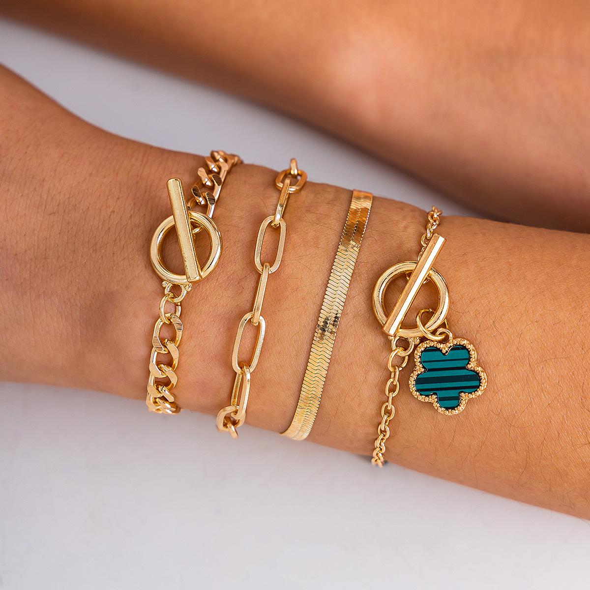 

Vintage Metal Snake Bone Chain Clover Necklace Set Female Hip Hop Punk Necklace