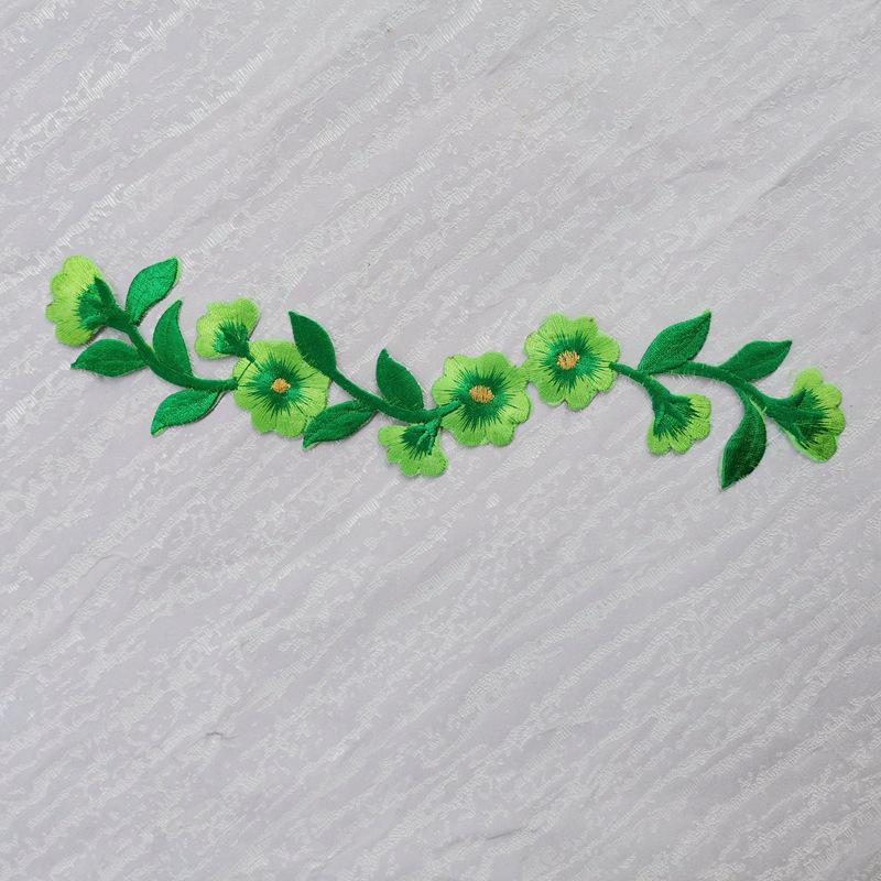 

Декоративная нашивка в стиле ханьфу с вышитым цветком сливы