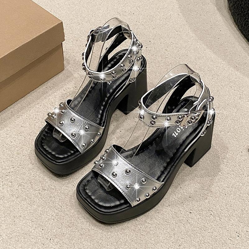 Talons épais montre tête carrée haute 2025 été nouveau sandales d'extérieur sandales à talons hauts polyvalentes à la mode européennes et américaines