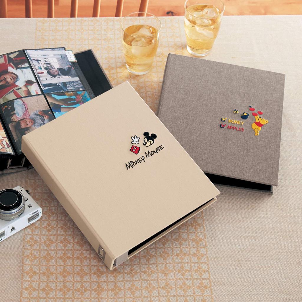 [Belle Maison] Disney Photo Album, 400 L-size photos, fabric-covered cover, vertical insertion, pocket style, black pages, Mickey Mouse