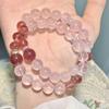 Originales Nischen-Design Natürliches Litschi-Rosa Kristallarmband Erdbeer-Kristallperlenarmband DIY-Kristallarmband wie auf Xiaohongshu gesehen