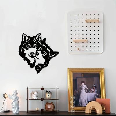 Wolf Mate Black Metal Wall Art - Moderní sochy pro vnitřní i venkovní použití | Stylová domácí dekorace pro ložnici, obývací pokoj,