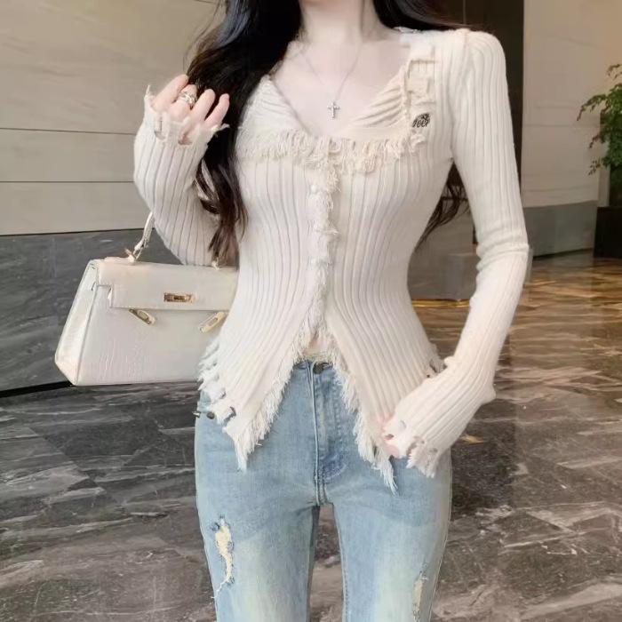 Pure desire style design, rough edge V-neck white sweater, women's autumn and winter new slim and thin niche cardigan top