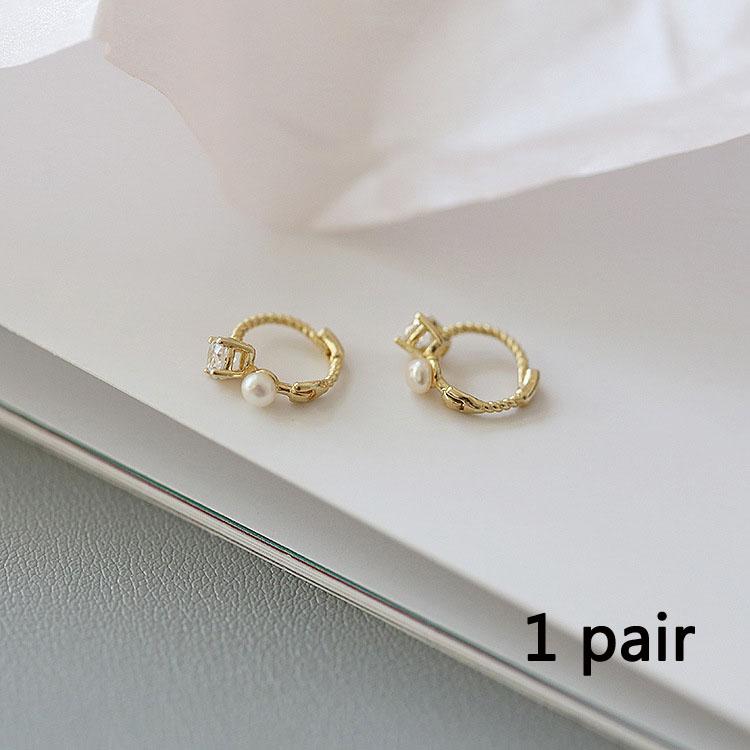 

Позолоченные серьги из стерлингового серебра 925 пробы, женские простые и маленькие жемчужные серьги, серьги нишевого дизайна и темпераментные женские серьги 1 pair золотой