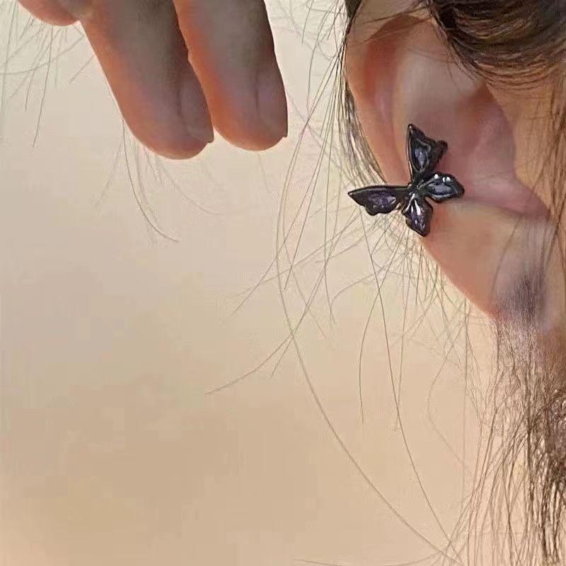 Koreańskie Klipsy na Uszy dla Nieprzekłutych Uszu – Modny Chwost i Perłowy Motylkowy Design dla Kobiet