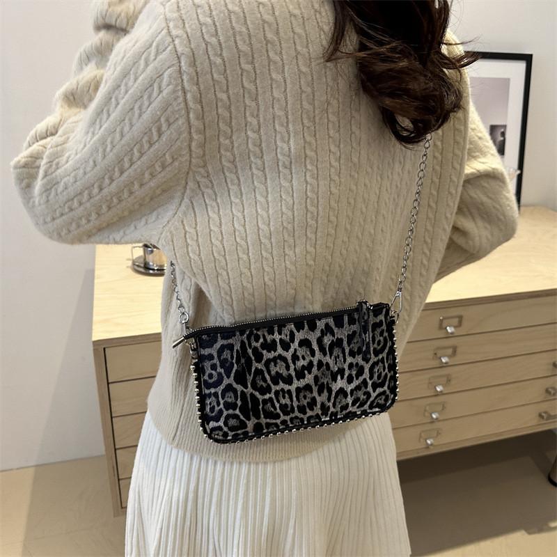 Stylish 2024 French Trendy Small Square Bag With Chic Leopard Print Design