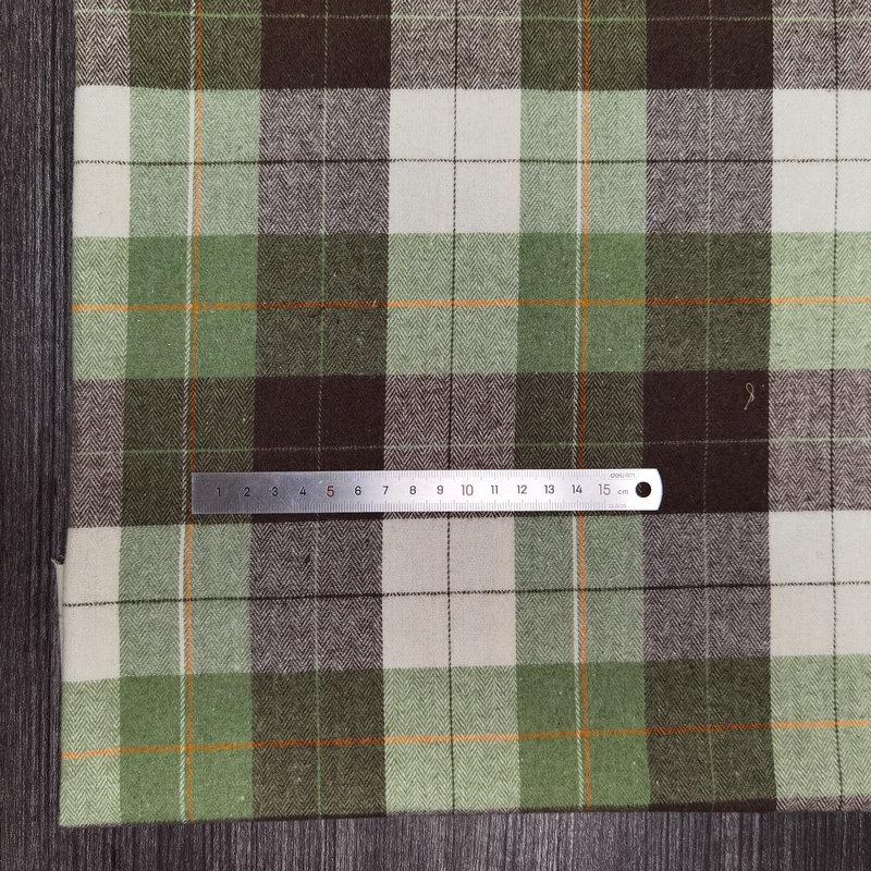 Spot Color-Woven Plaid Jacquard Fabric for Children's Autumn/Winter Brushed Polyester-Cotton Shirts