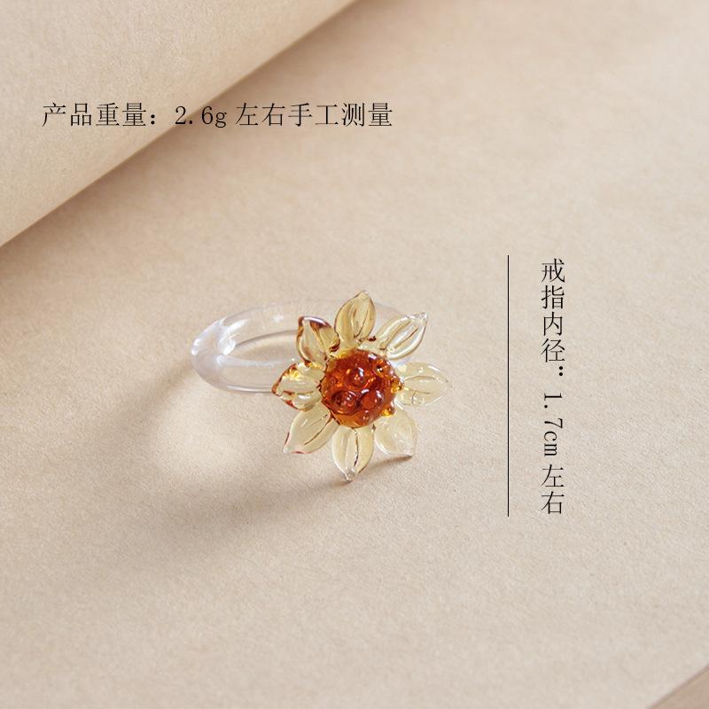Handmade Glaze Glass Flower Ring Crystal Daisy Sunflower Jewelry Accessories for Women Exquisite Small Clover Rings Girls Gift