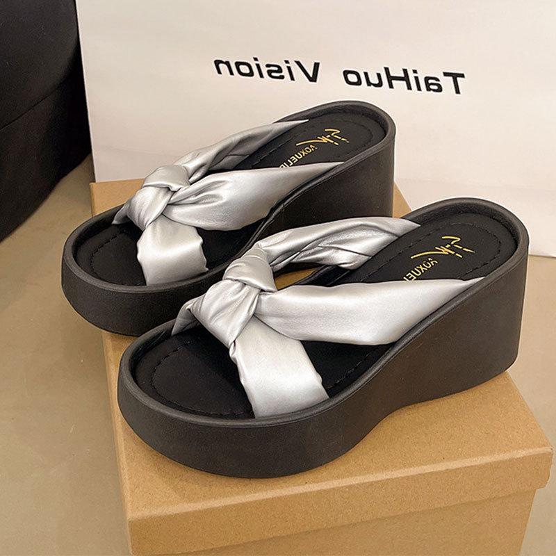 

Black high-heeled slippers women s summer wear 2025 new thick bottom with skirt beautiful fashion Internet celebrity slope and cool slippers 40 серебряный