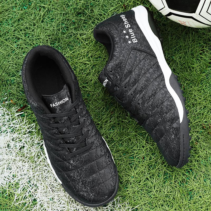 New Men Soccer Shoes Sneakers Football Boots Non-Slip Grass Indoor High-quality Match Light Futsal Cleats Hot-selling Outdoor