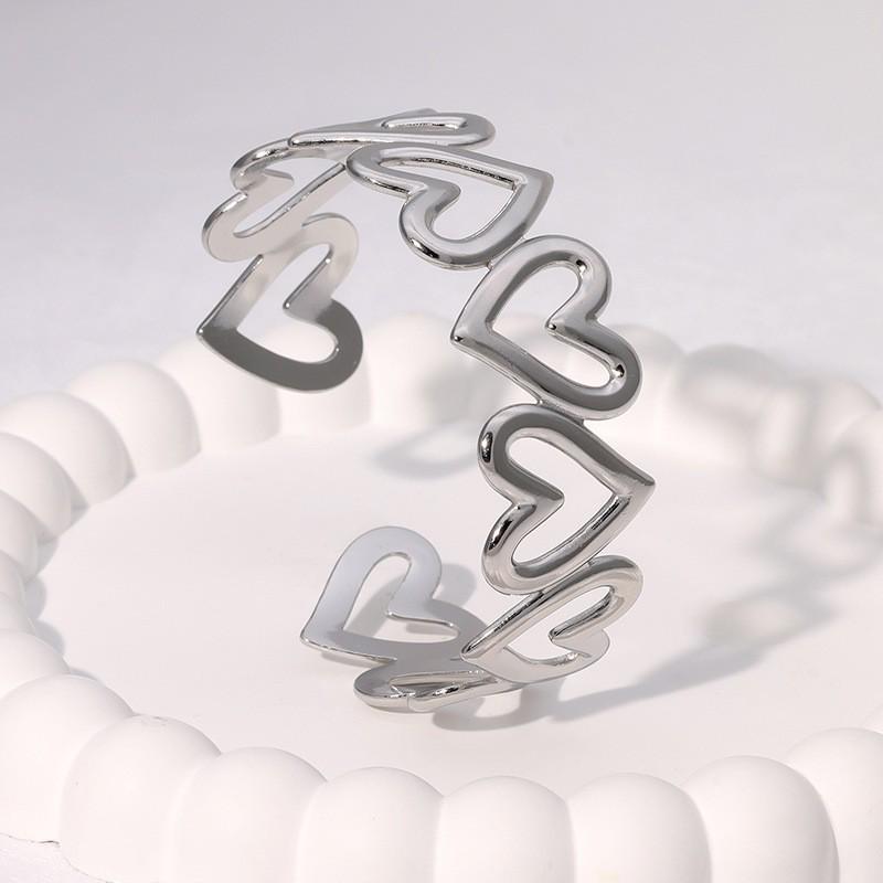 European-American Butterfly Flower Starfish Heart Bracelet for Women – Gold, Adjustable & Fashionable
