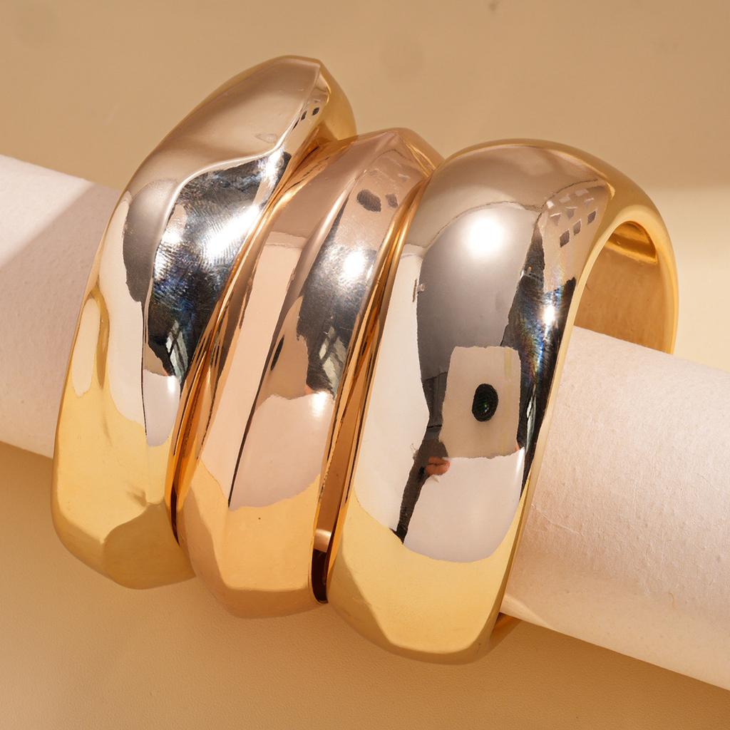 European and American Heavy Industry Acrylic Geometric Round Square Section Bracelet Niche Personalized Simple Jewelry