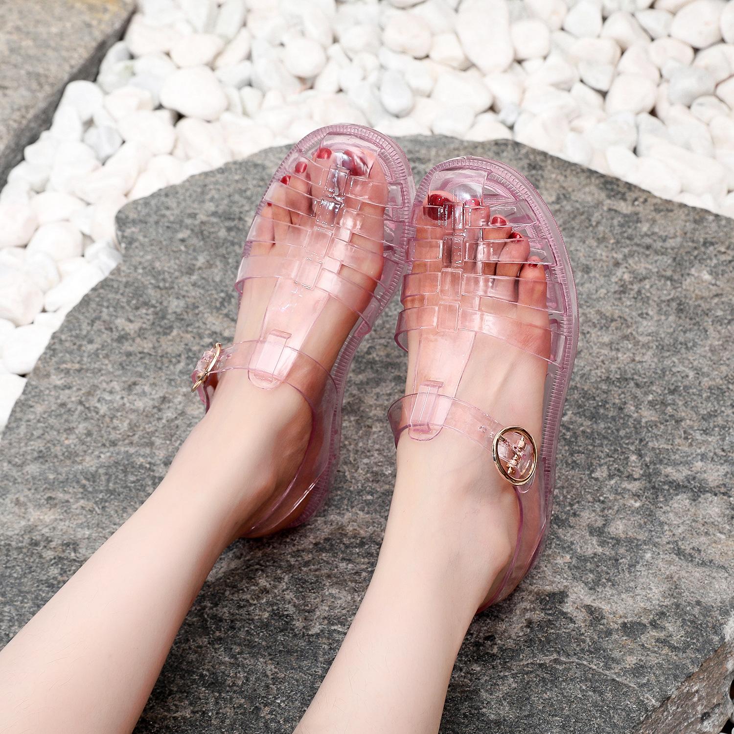 Босоножки Баотоу женские летние ретро римские туфли с полыми пряжками плоские сандалии прозрачные хрустальные желейные сандалии 39 inner length 246mm 2118₽