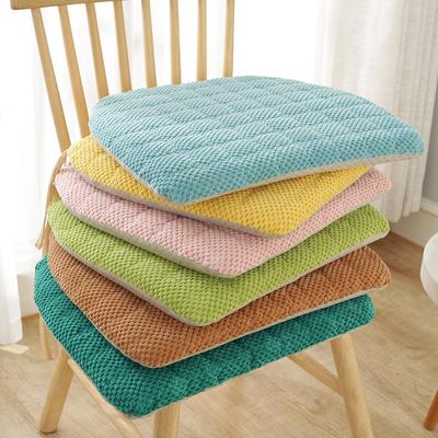 Textil do obýváku a jídelny – Potahy na židle
