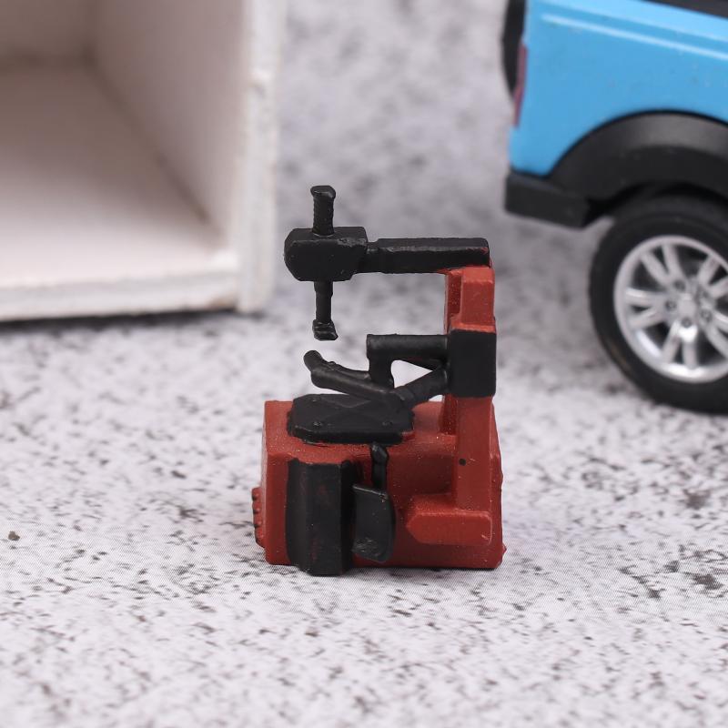 1:64 Simulation Oil Collector Miniature Tire Picker Model Repair Workshop Scene Prop Model Accessory Parking Lots City DIY Model