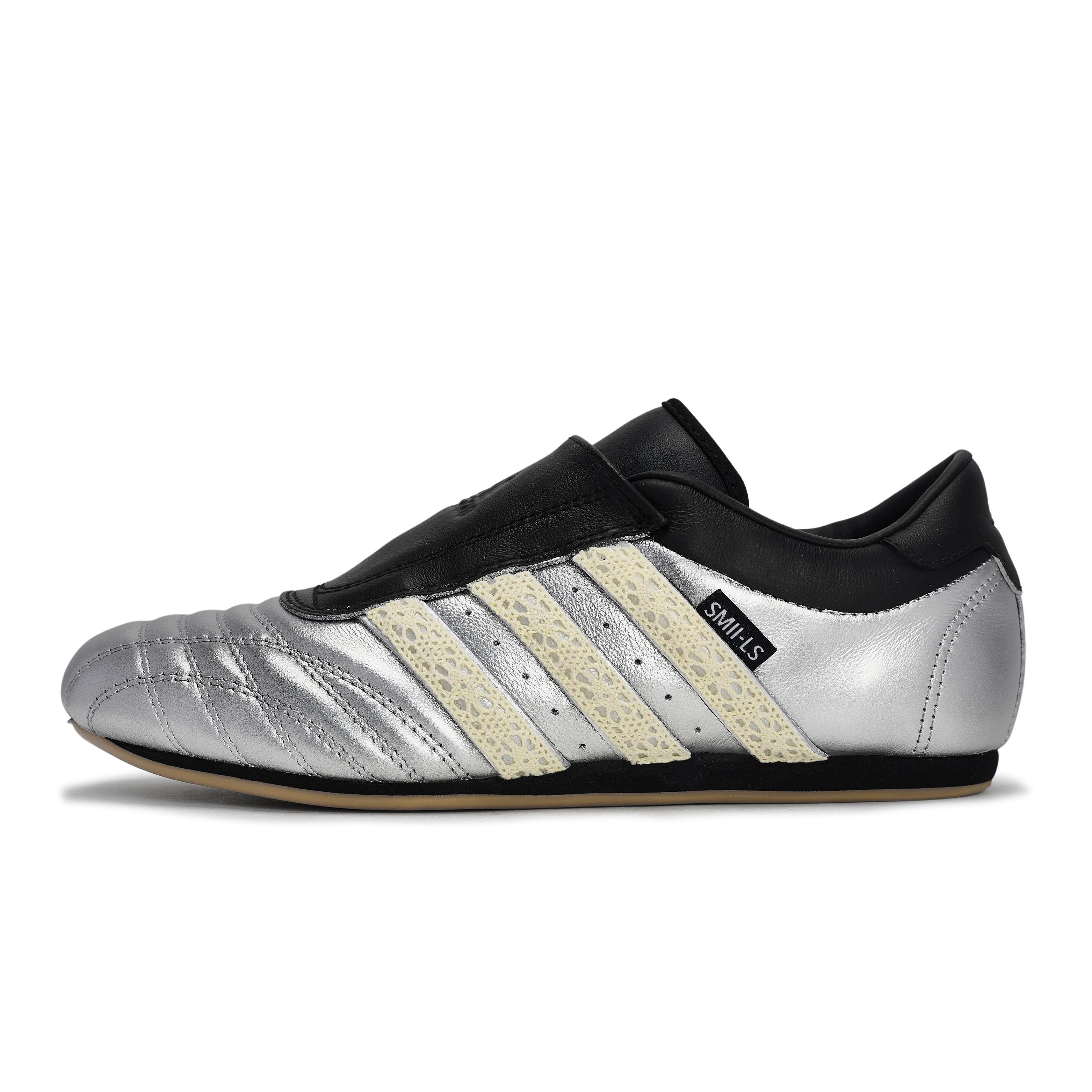 

Adidas Originals Taekwondo Training Shoes Women s Low top Black/Silver/Beige JQ4775(Team1189-) 36