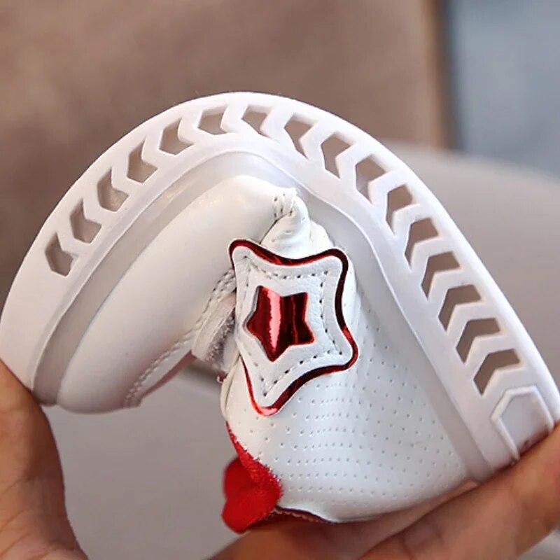 Dětské svítící boty pro chlapce LED svítící ležérní sportovní boty módní lehké školní dívčí boty měkká podrážka dětské tenisky