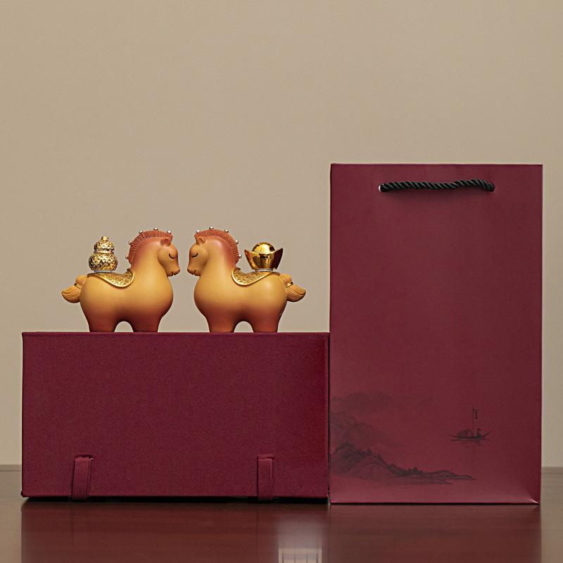 Horse Ornament for Prosperity, Handcrafted Resin Table Décor with Spinnable Gold Ingots and Gourds, Fortunate Feng Shui Present