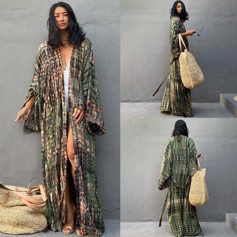 Cotton printed holiday wide sunscreen shirt, beach jacket, bikini blouse, swimsuit and long cardigan.