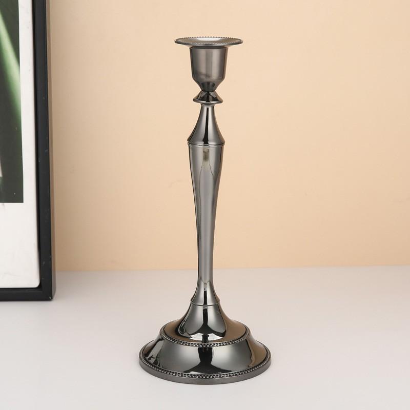 European retro metal candle holders, simple restaurant and hotel iron alloy decorations in home style handicrafts