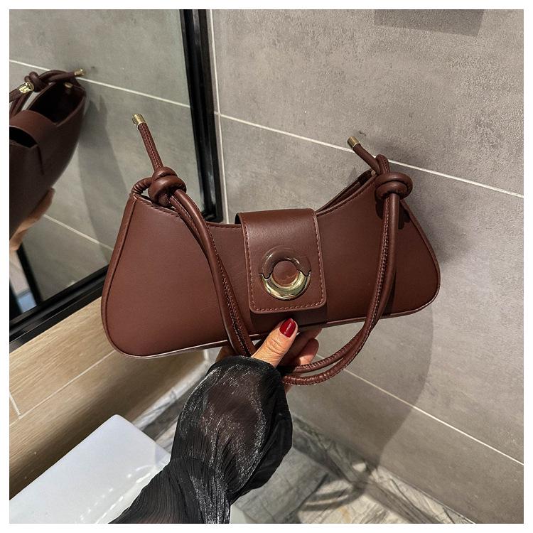 

Трендовая минималистичная женская сумка через плечо на лето 2023 – Повседневный стиль для поездок на работу, подмышечный стиль темно-коричневого