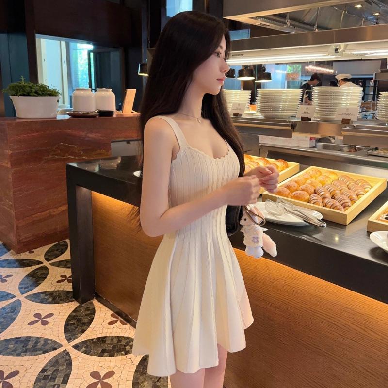 

Chic 2025 Pleated Spaghetti Strap Summer Dress - Slimming, Petite Waist, Short Skirt S [Recommended 80-95 lbs] бежевий