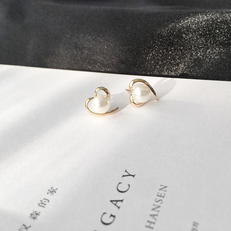 Korean Style Hollow Heart Pearl Stud Earrings