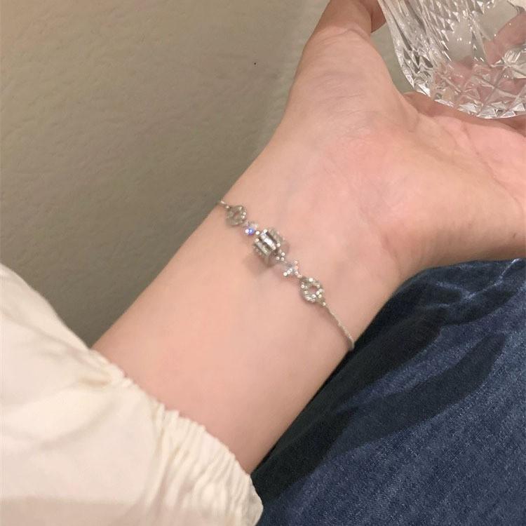 Starry Sophisticated Night Zirconia Bracelet For Women Elegant Copperplated Geometric Hand Jewelry