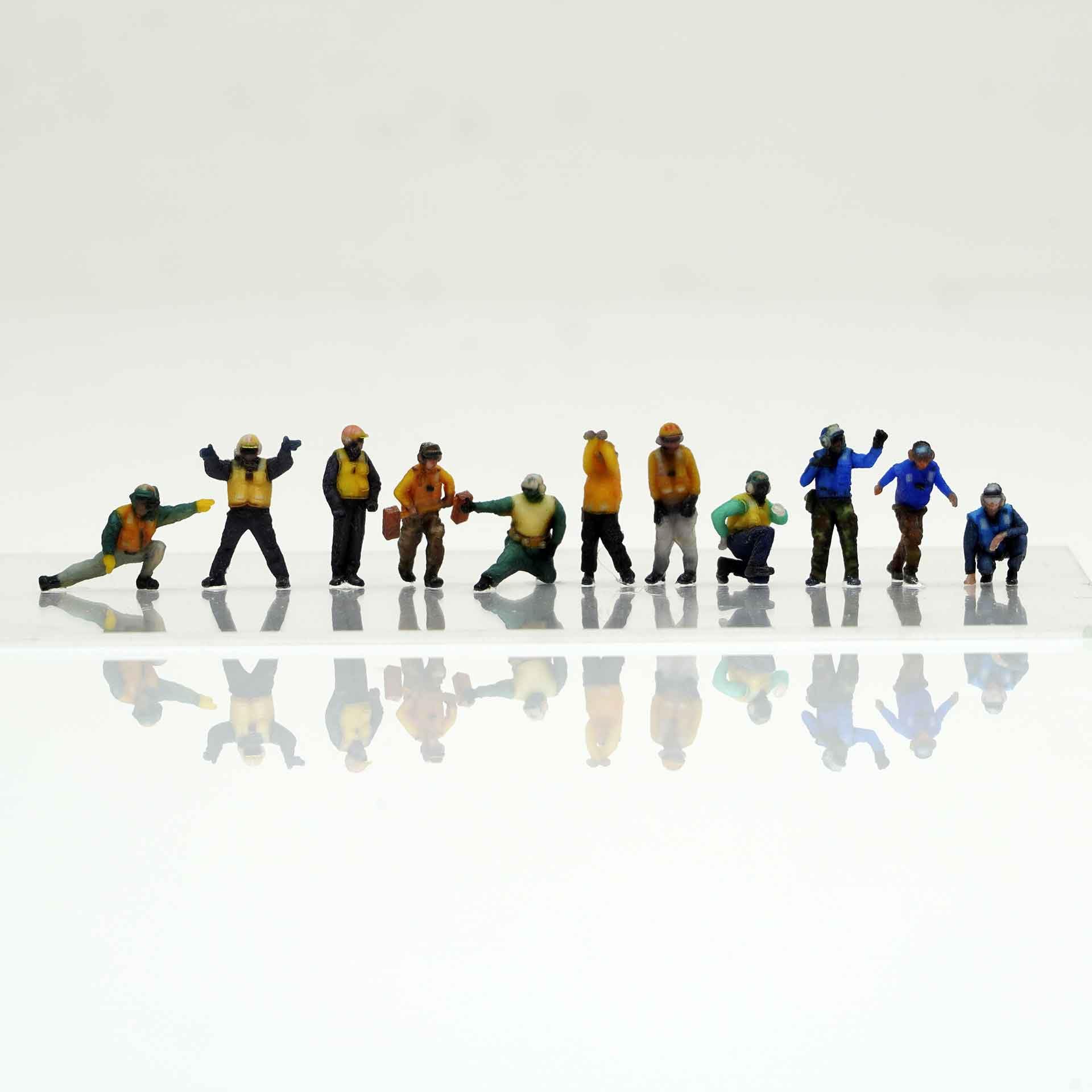 Figreal 1200 scale U.S. Navy (1) 11b 11 figures 200-00015-11b Pre-painted Deck Worker Rainbow Gang YellowBlue