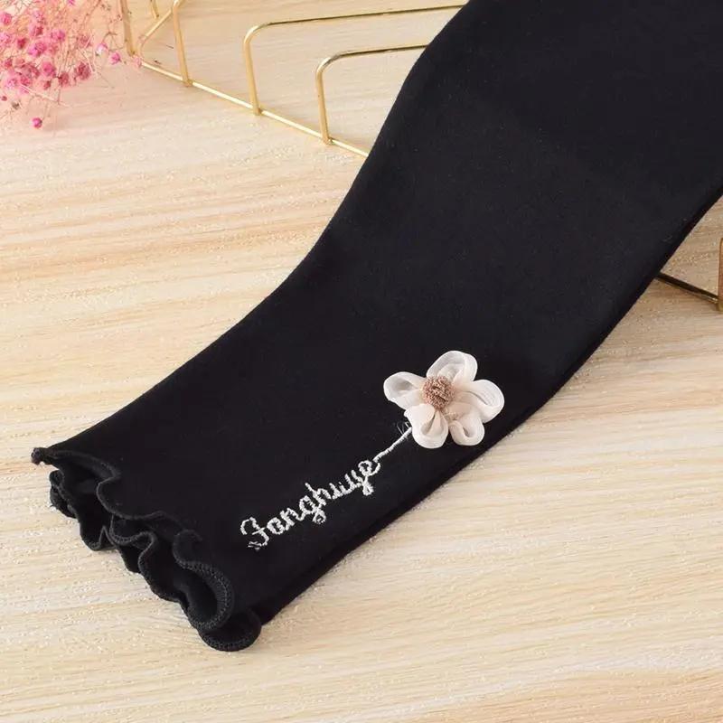 

Леггинсы для девочек, весенние и осенние детские облегающие модные милые брюки с цветочной вышивкой и эластичными брюками 120 чёрный