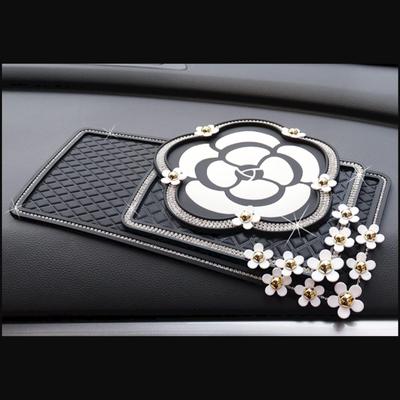 Car Diamond Inlaid Anti Slip Pad, Creative Mobile Phone Navigator Table, Car Mounted Perfume Accessories, Anti Slip Pad