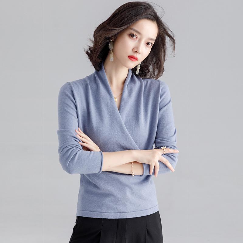 2025 Women's V-neck Long-Sleeved Stylish Sweater Top for Autumn/Winter