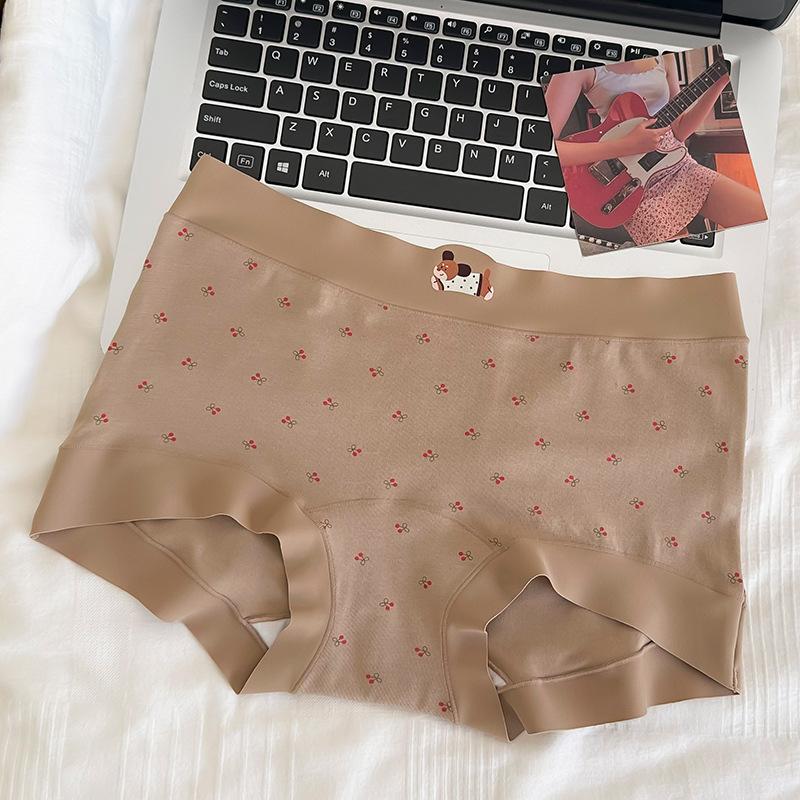 Big Size Lady Spring and Autumn Lovely Rabbit High Waist Hip Breather Breathable Briefs