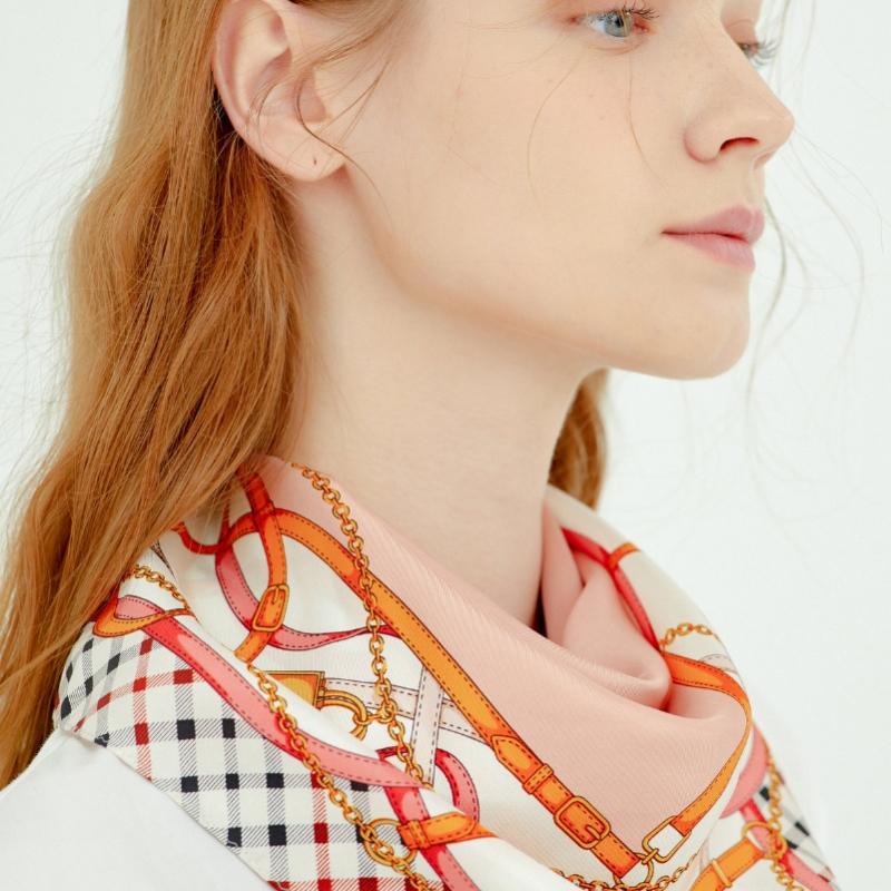 Daks Pink Chain Pattern Square Silk Scarf Dcsc6e142p2