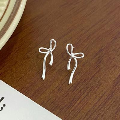 Sweet Bow Stud Earrings for Women with Niche Design Girly Light Luxury Earrings
