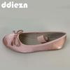 Calzado para mujer – Zapatillas
