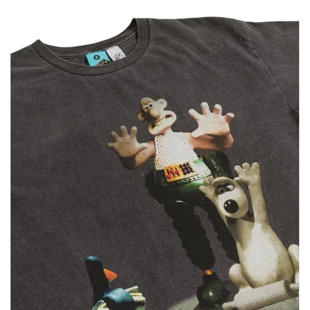 Wallace and Gromit Unisex Adult Feathers McGraw T-Shirt