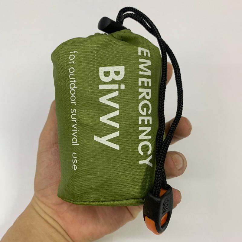 Acil Durum Uyku Tulumu Ultra Su Geçirmez Mylar Termal Battaniyeler Hafif Hayatta Kalma Uyku Tulumu Kamp Yürüyüş İçin Sıcak Tutar