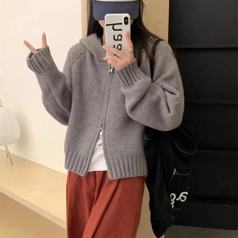 Retro Hong Kong Red Cable Knit Loose Sweater - Women's New Year Pullover