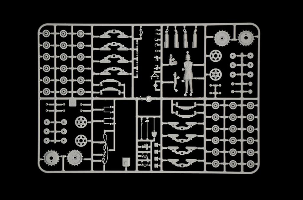 PLATZ Italeri WW2 Italian Carlo Armato Serie I with Infantry Figure Plastic Model IT6543 1/35 M14/40 (Tank)