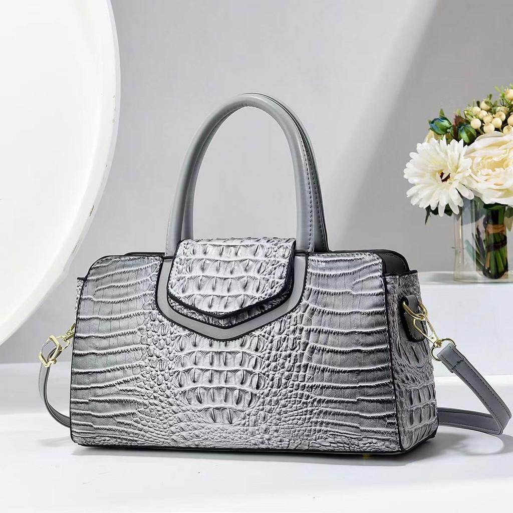 Stylish Large Capacity Crocodile Pattern Handbag For Moms In Black Khaki Red Brown Gray White