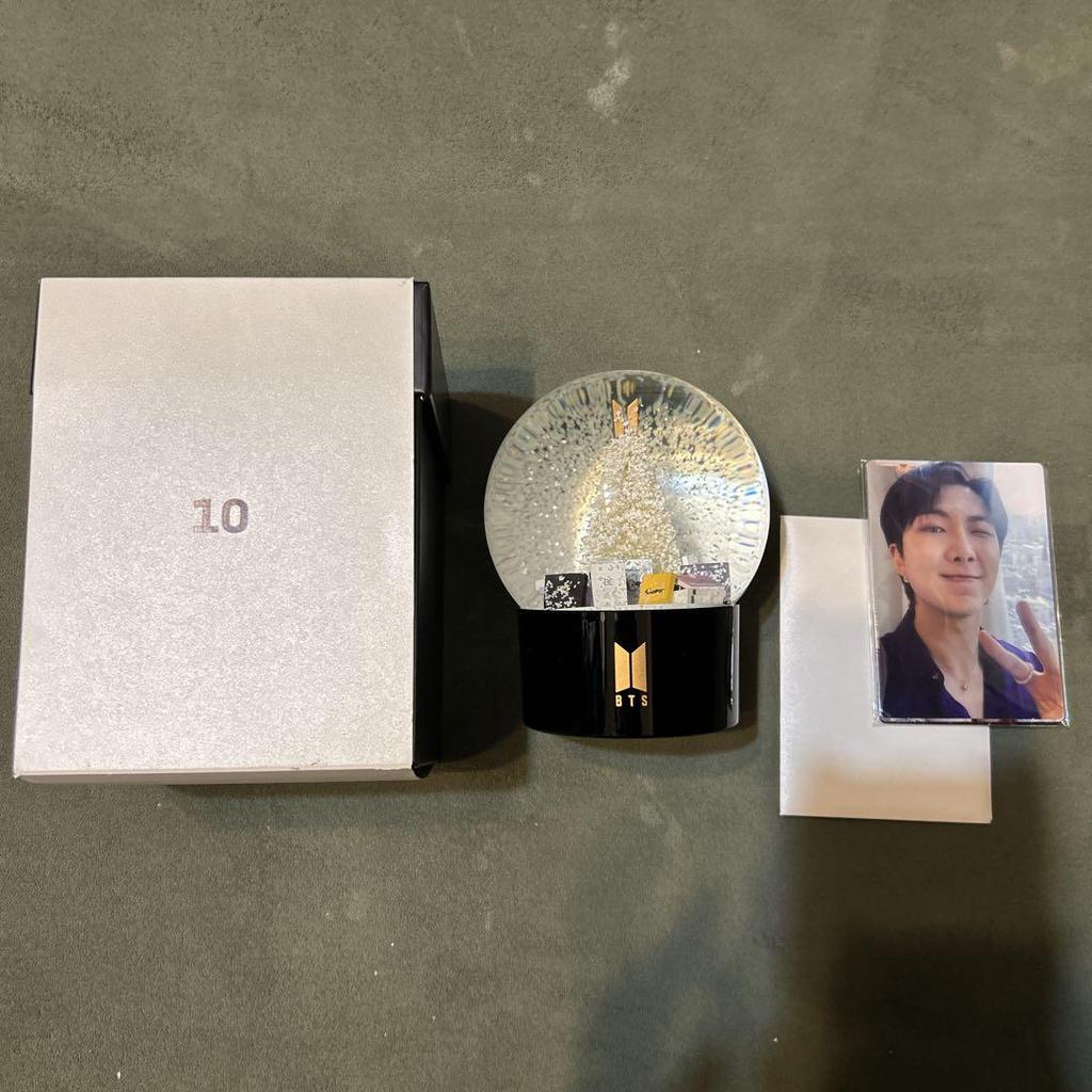[USED] MERCH BOX 10 BTS Snow Globe