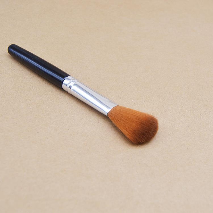 

Одинарная кисть для румян и пудры: Хайлайтер, Контуринг, Инструмент для макияжа и красоты