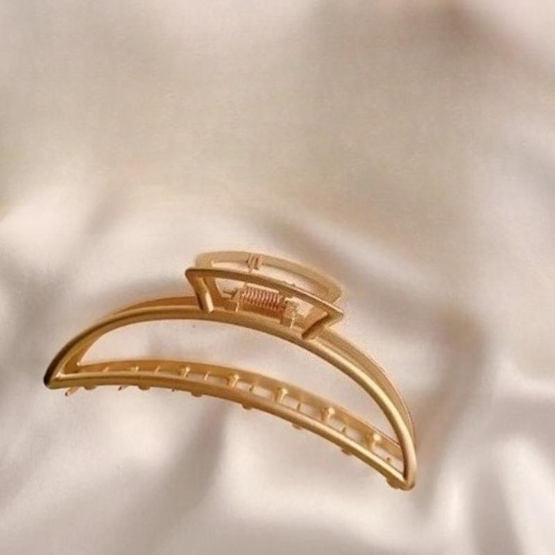 Golden Hollow Geometric Hair Clips, Metal Hair Claws, Cross Hair Clips, Hair Bands, High-end Shark Clips for Women's Hair