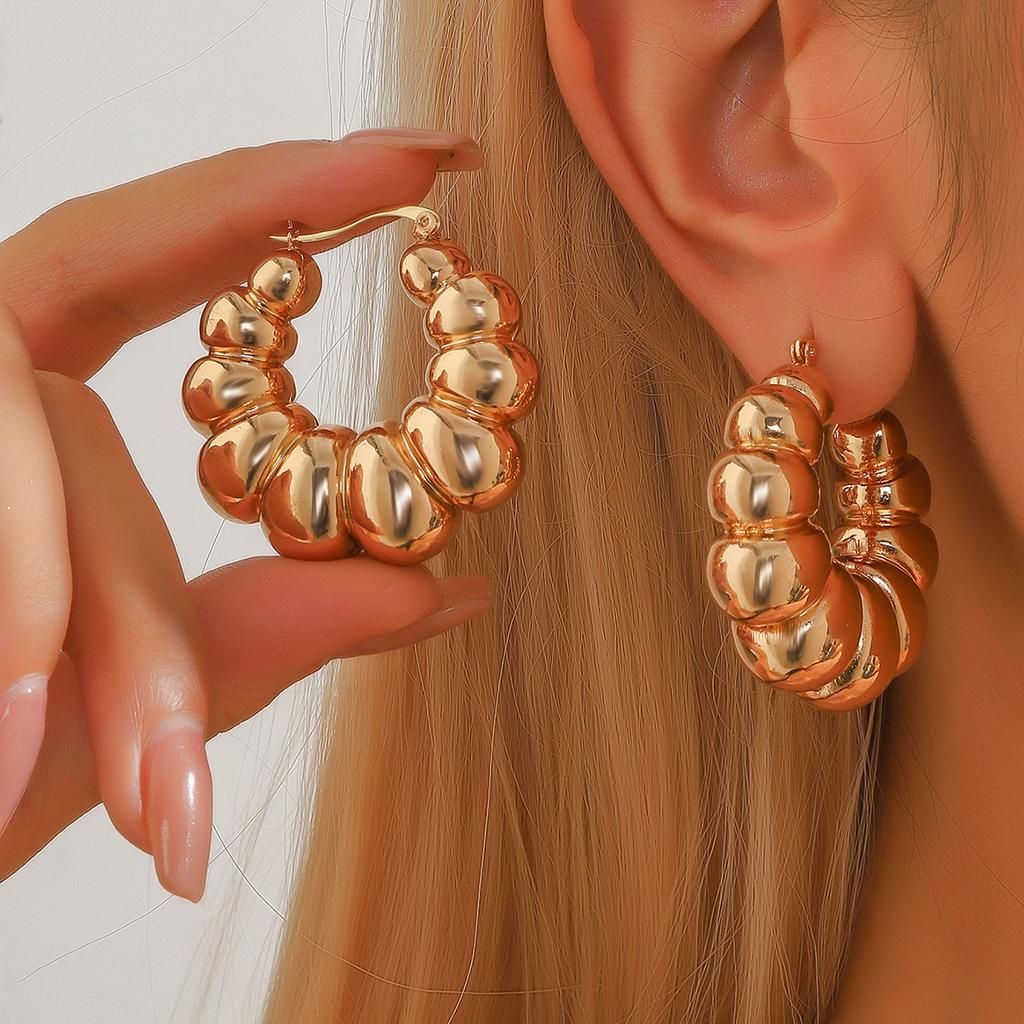 Accessories Circle Hollow Fan Circle Metal Earrings Women'S French Retro Elegant Niche Premium