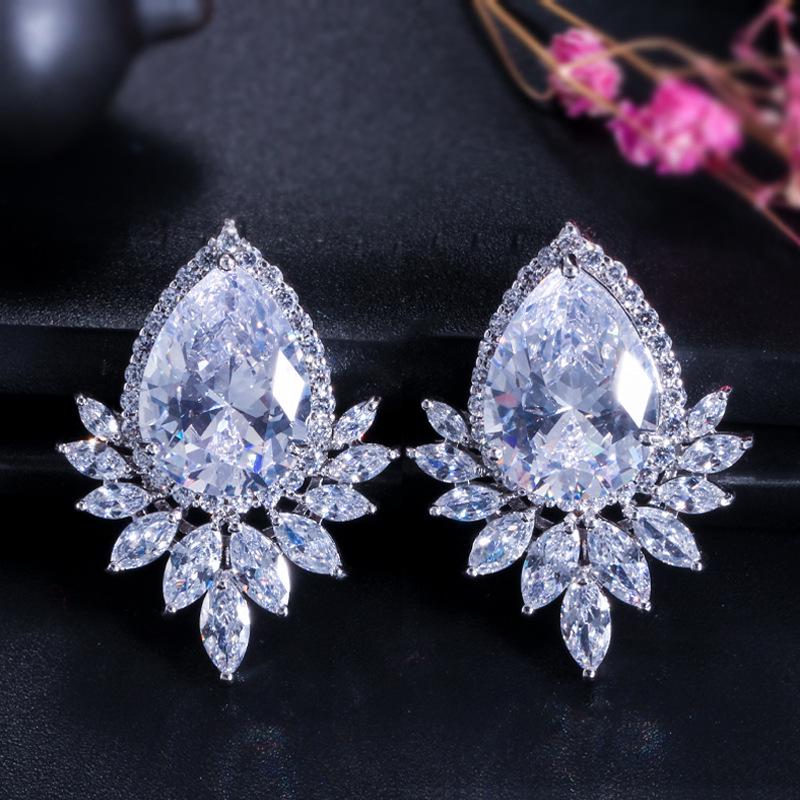 Accessoires, High-End Wassertropfen Zirkon Edelstein Ohrstecker.