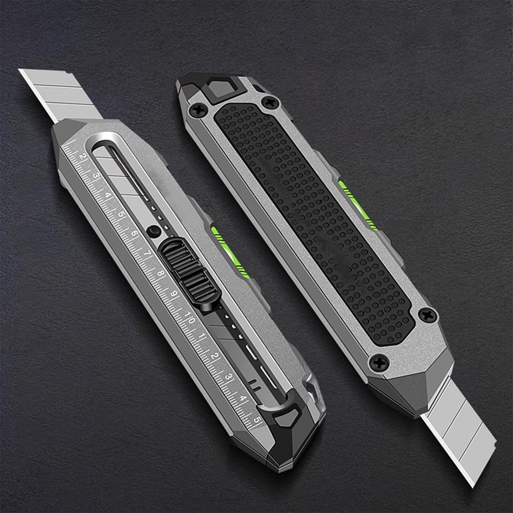 Wytrzymały nóż uniwersalny Narzędzia uniwersalne ze stopu aluminium Uniwersalne narzędzia tnące Konstrukcja ze stali SK5 zapewniająca gładkie cięcia